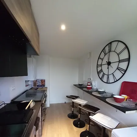 Hyper Centre, F2 Refait A Neuf Viré