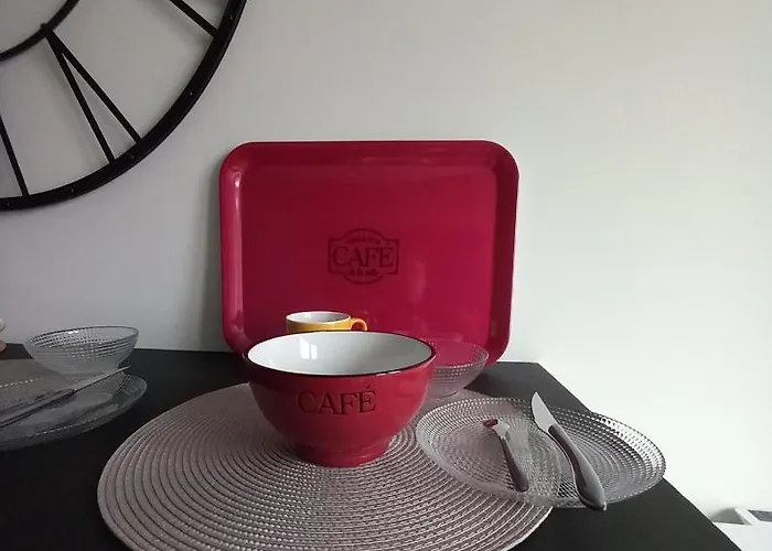 Hyper Centre, F2 Refait A Neuf Viré